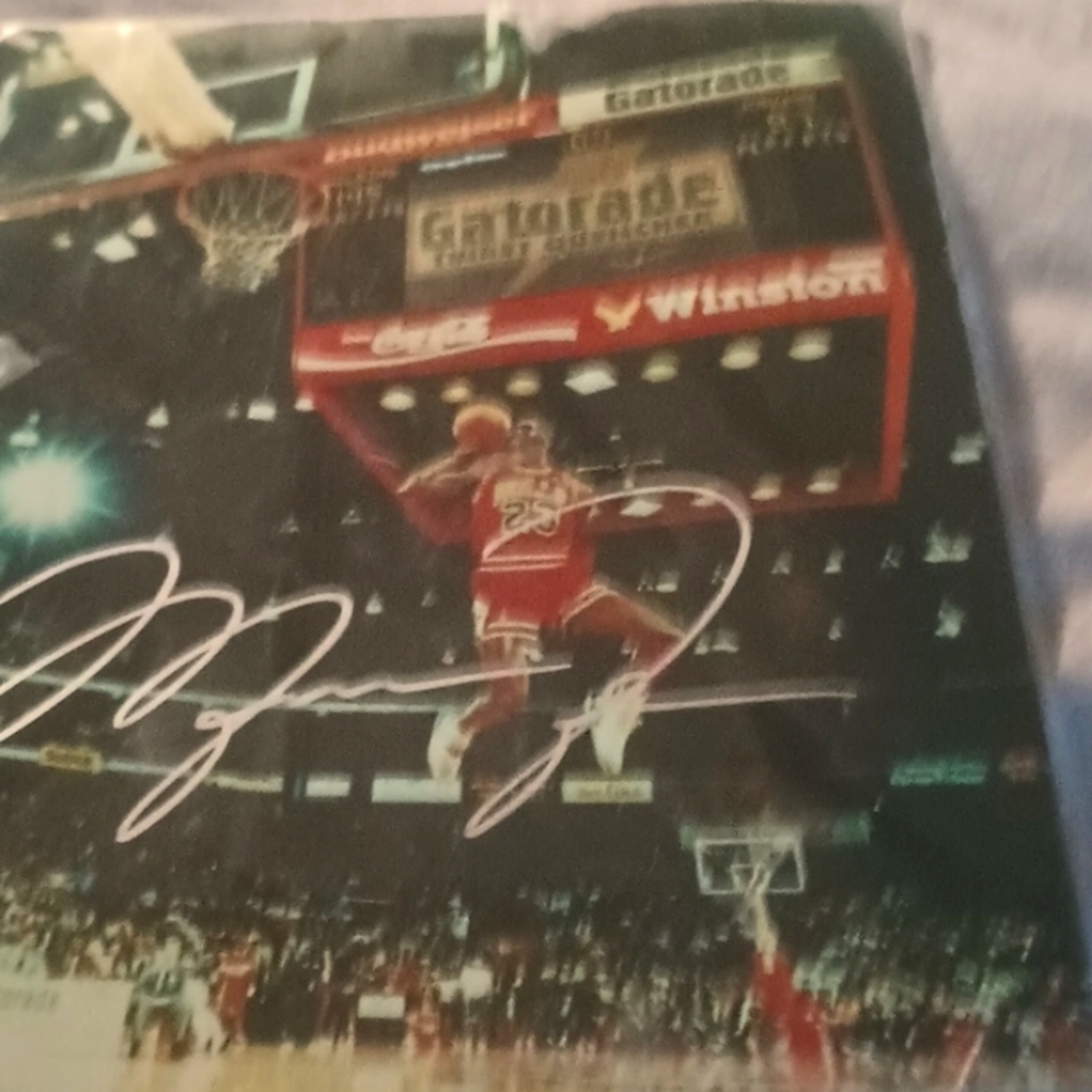 8X10 Micheal Jordan Gatorade Slam Duck